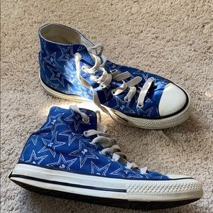Blue high-neck sneakers